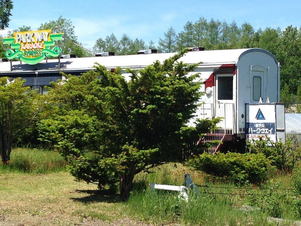 Hotel Parkway Tesikaga Kültér fotó